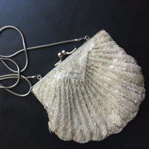 Vintaged Beaded "Shell" Purse